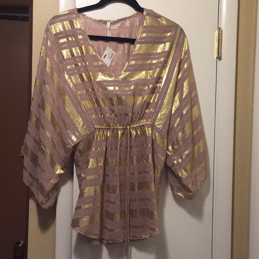 NWT Gold & Tan stripped blouse